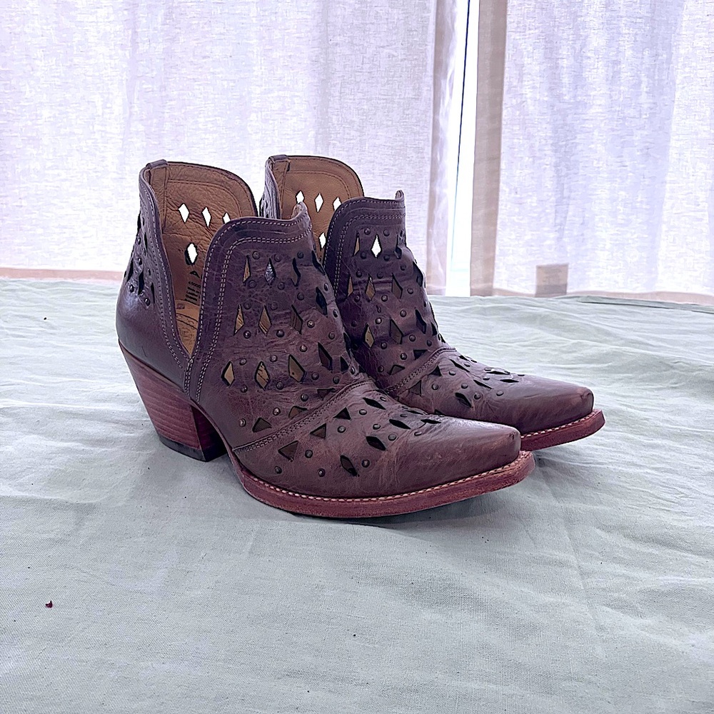 Ariat booties Dixon studded